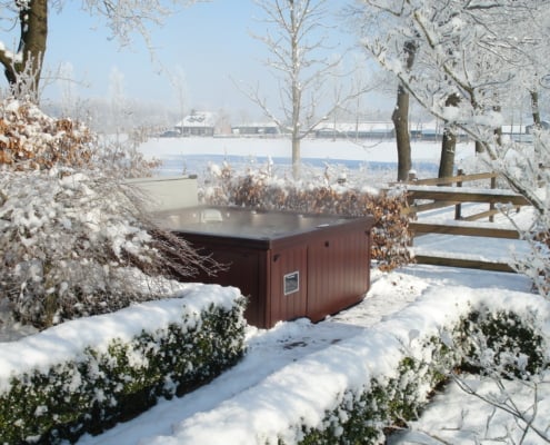 Michigan Winter Hot Tub Car with Tips from the Experts at Emerald Spa and Billiards of Grand Rapids
